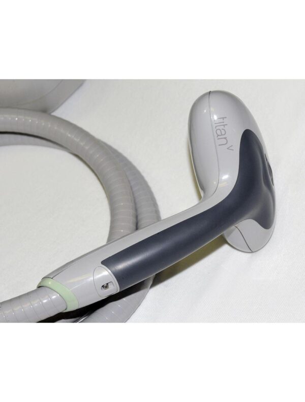 Cutera Titan V Handpiece Xeo Coolglide Laser IPL Wrinkles Acne Scars - NEW LAMP!